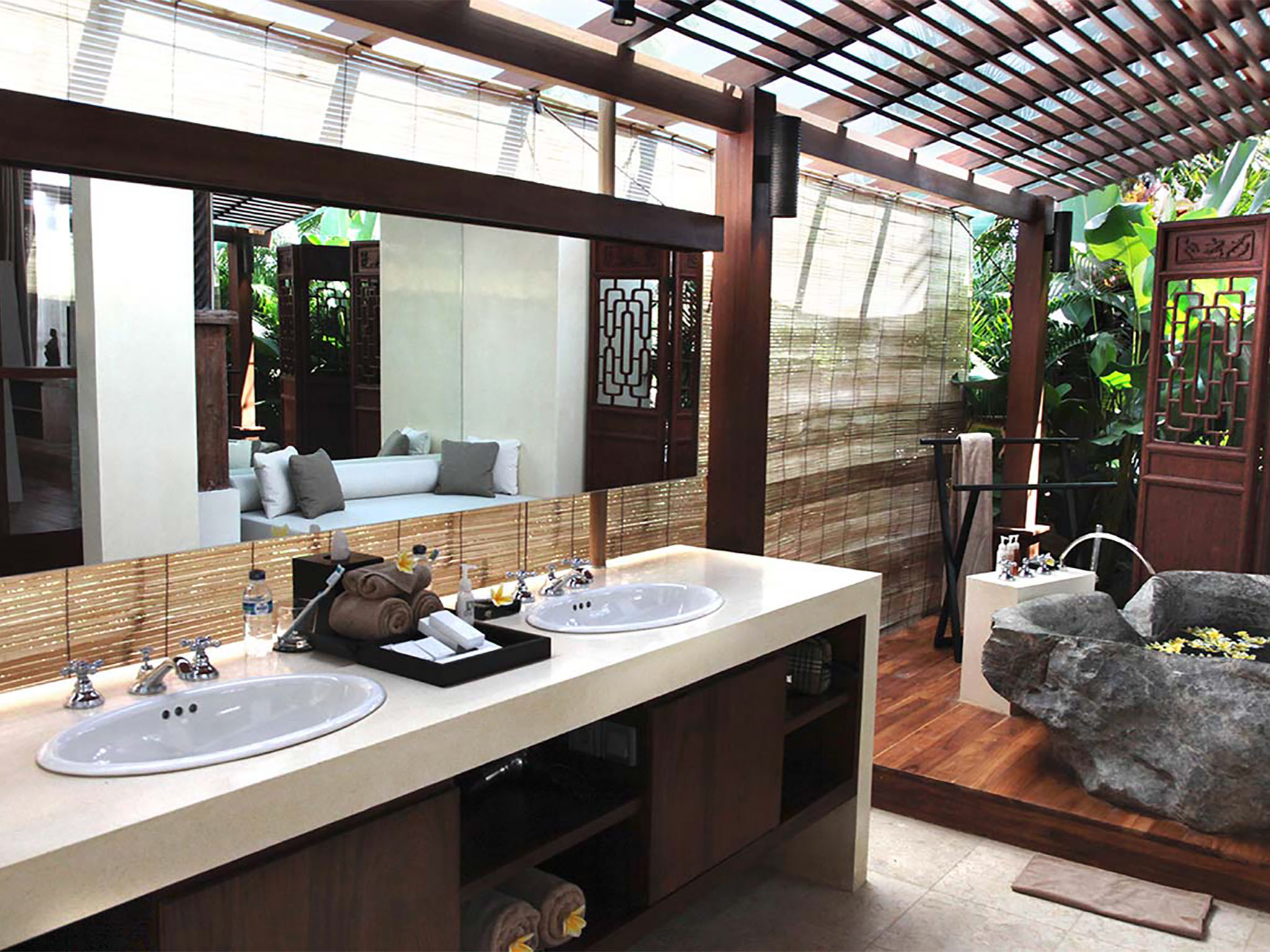 Villa Amy - Master bathroom - Dea Villas - Villa Amy, Canggu, Bali